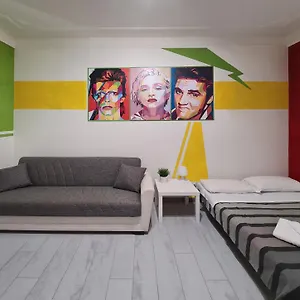 Apt Re Di , Rome Italy